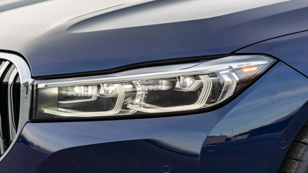 2021 BMW Alpina B7 - Image 12 of 31