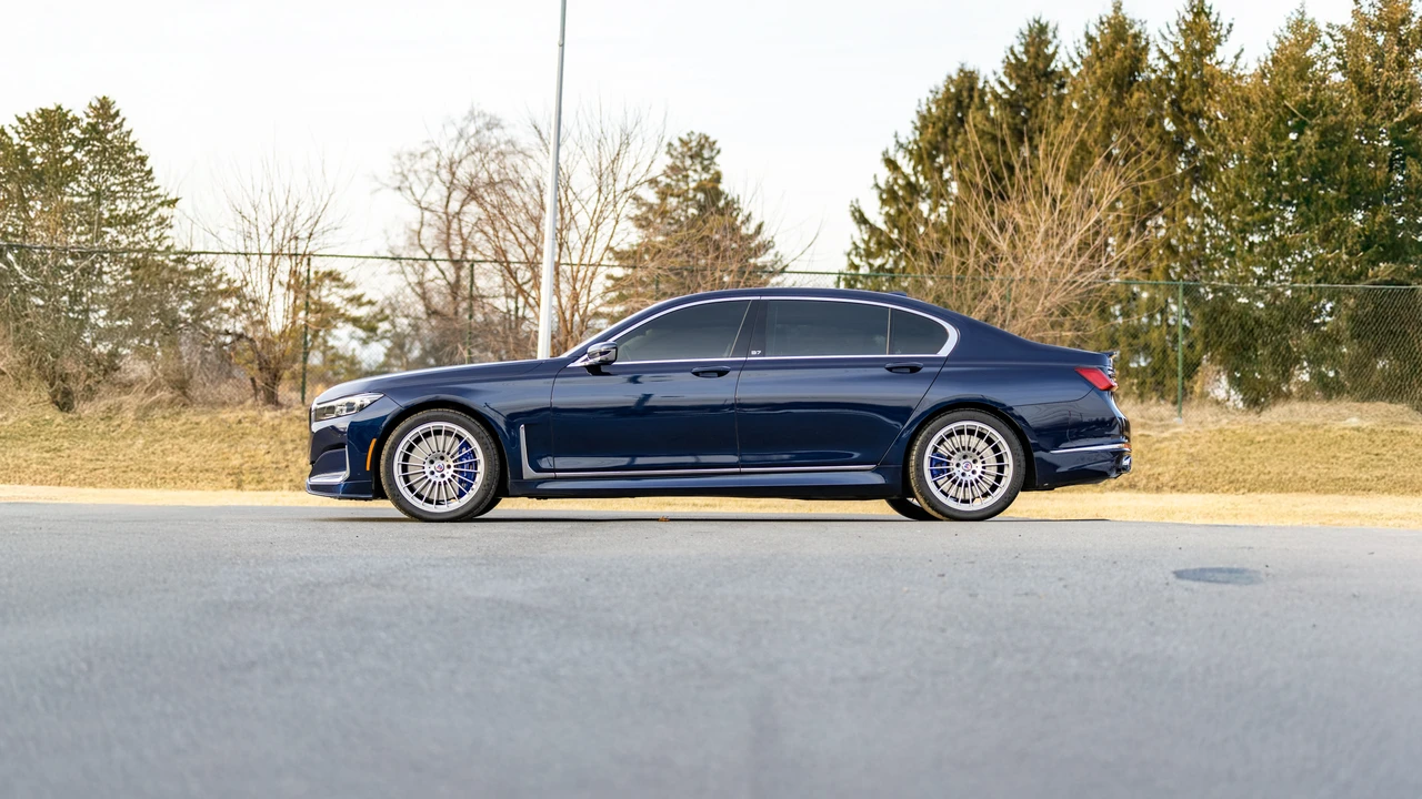 2021 BMW Alpina B7 - Image 7 of 31