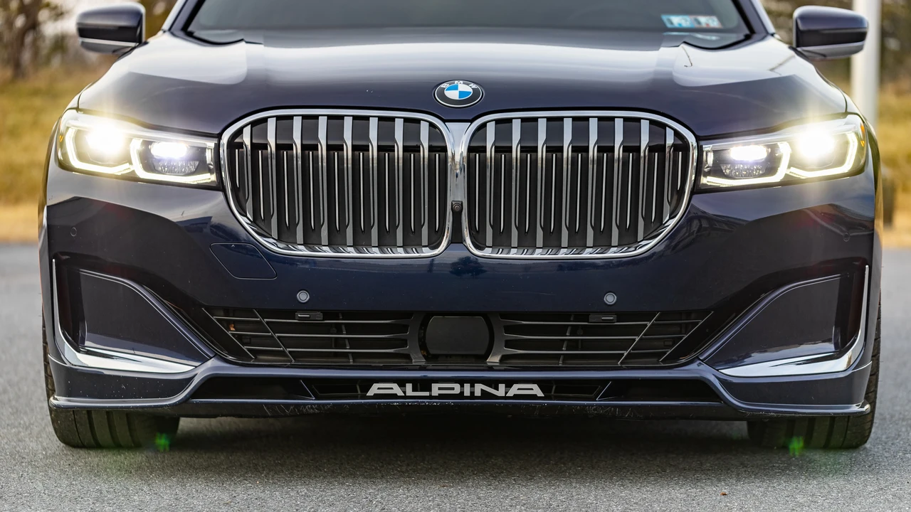 2021 BMW Alpina B7 - Image 10 of 31