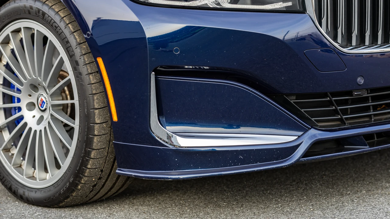 2021 BMW Alpina B7 - Image 30 of 31