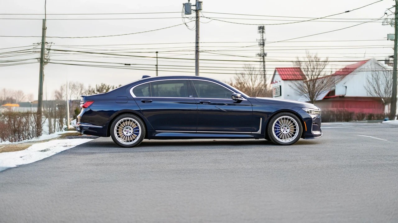 2021 BMW Alpina B7 - Image 4 of 31