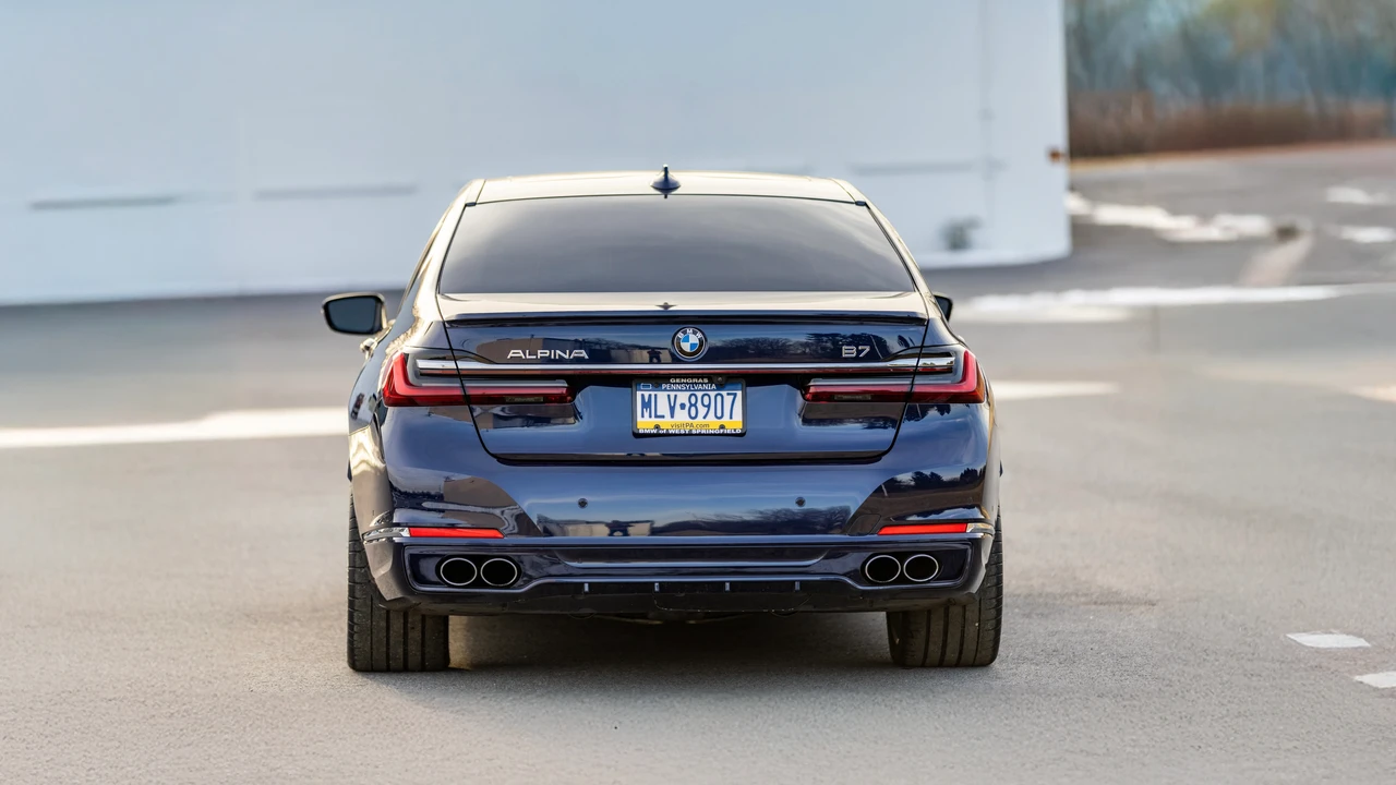 2021 BMW Alpina B7 - Image 9 of 31