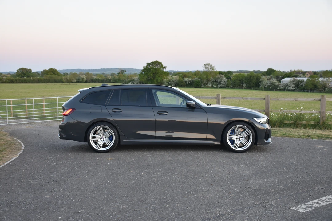 2021 BMW Alpina B3 - Image 12 of 31