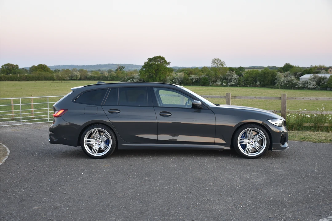 2021 BMW Alpina B3 - Image 4 of 31