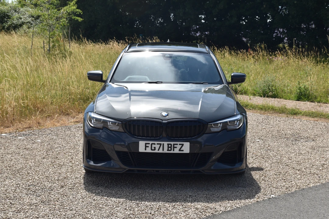 2021 BMW Alpina B3 - Image 2 of 31