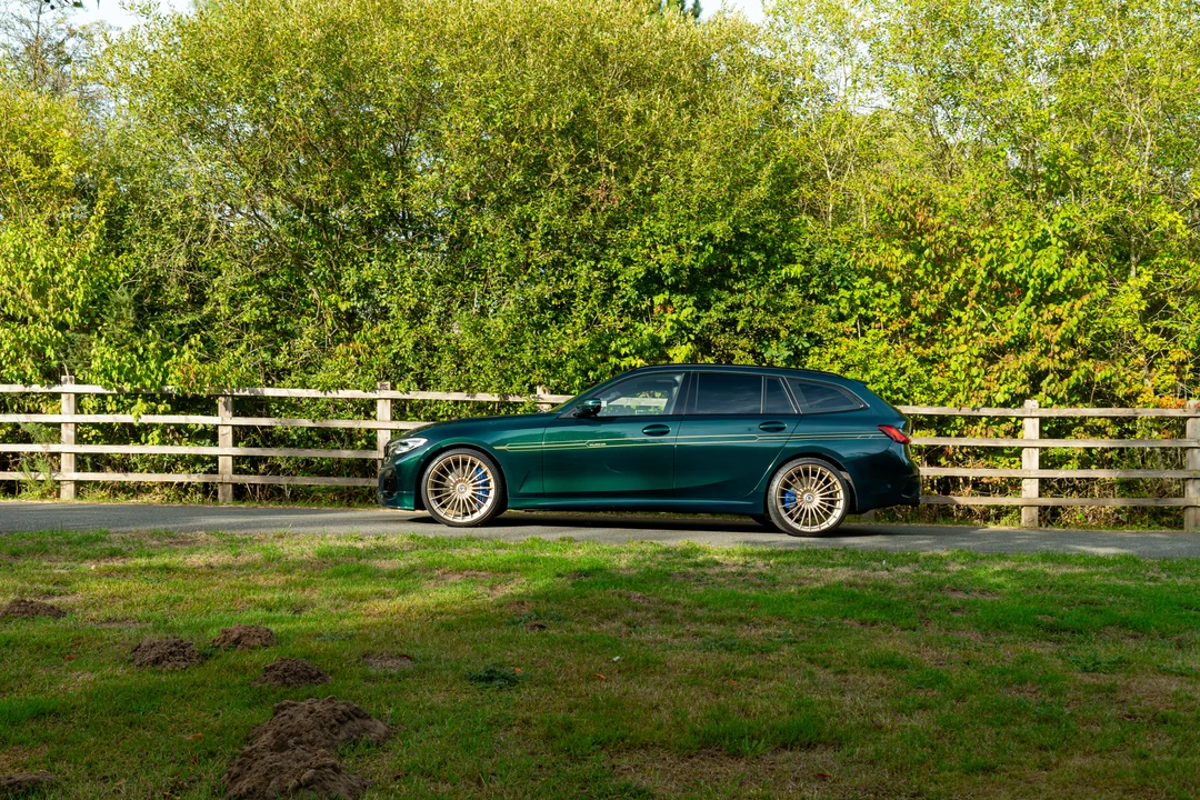 2021 BMW Alpina B3 - Image 16 of 31