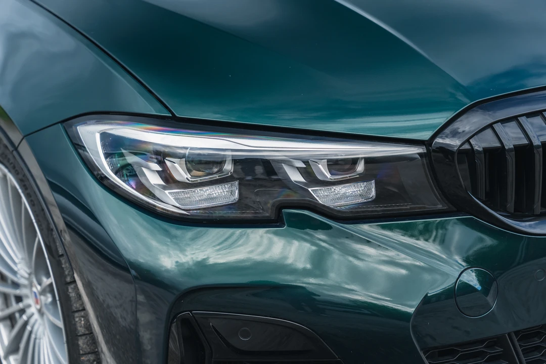 2021 BMW Alpina B3 - Image 13 of 31