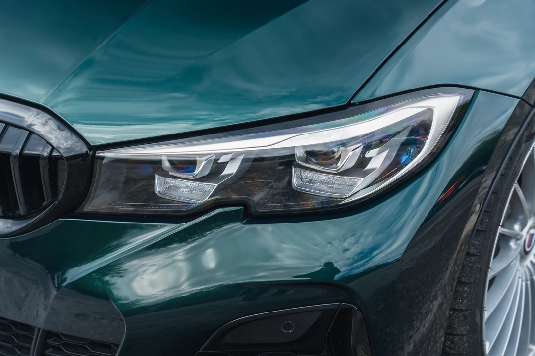 2021 BMW Alpina B3 - Image 15 of 31