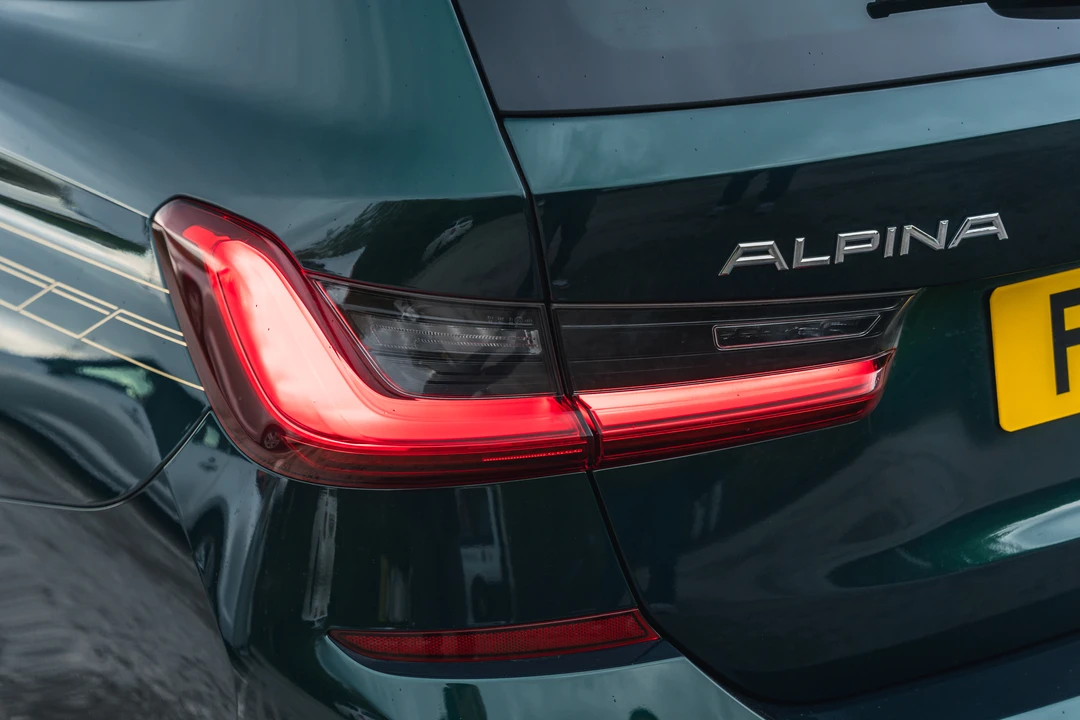 2021 BMW Alpina B3 - Image 25 of 31