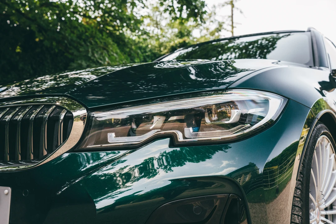 2021 BMW Alpina B3 - Image 26 of 31