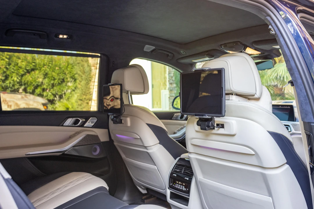 2021 BMW X7 - Image 15 of 31