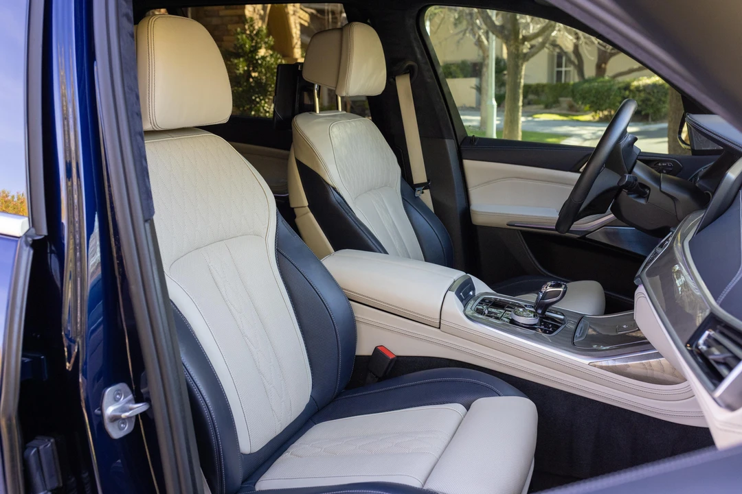 2021 BMW X7 - Image 14 of 31