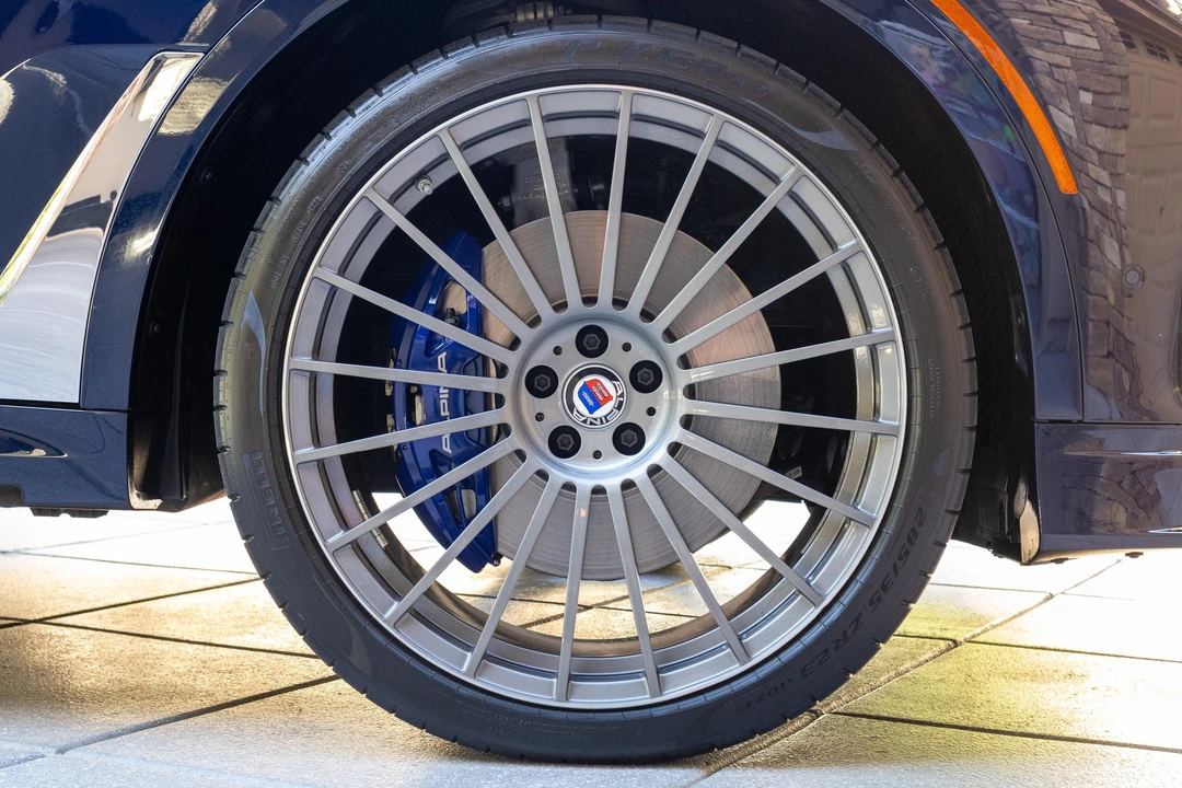 2021 BMW X7 - Image 12 of 31