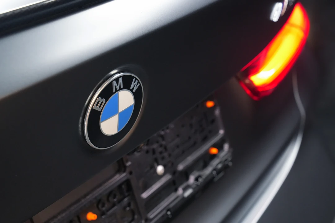 2021 BMW 3 Series - Image 25 of 31