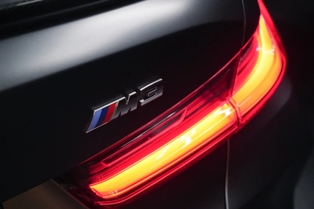 2021 BMW 3 Series - Image 26 of 31