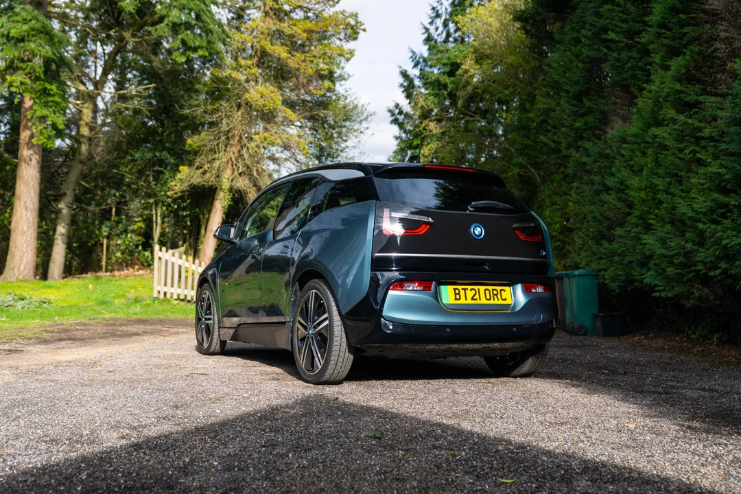 2021 BMW i3 - Image 14 of 31