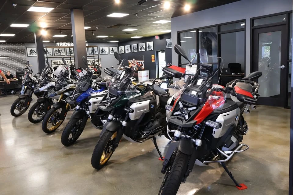 2021 BMW K1600 - Image 15 of 18