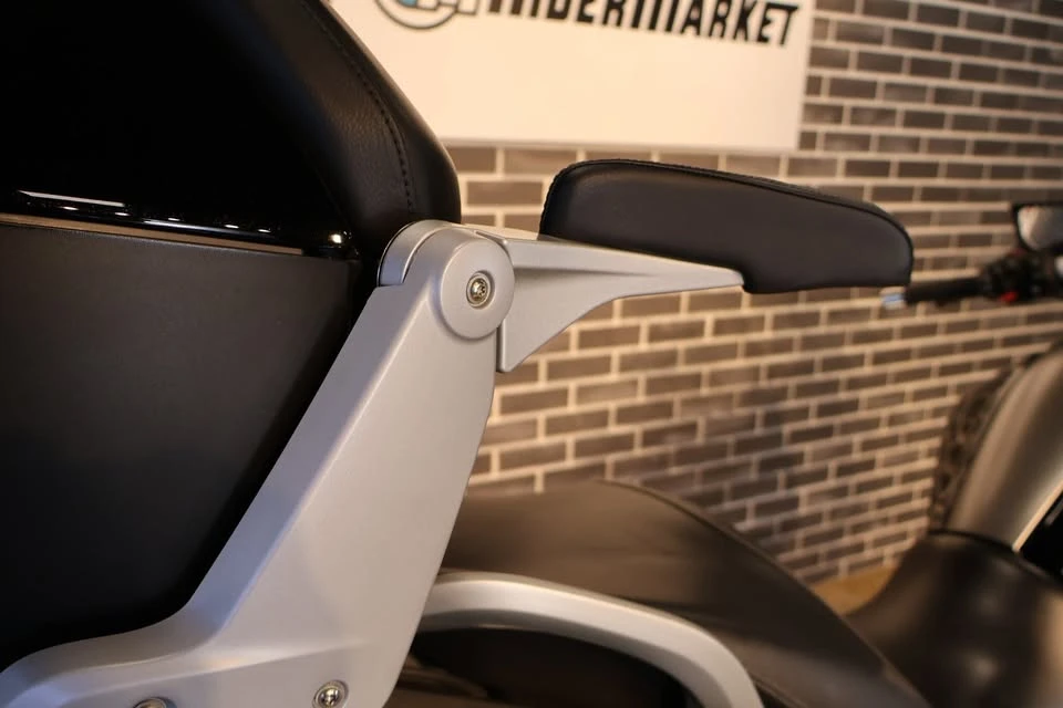 2021 BMW K1600 - Image 11 of 18
