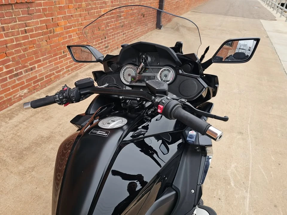 2021 BMW K1600 - Image 11 of 12