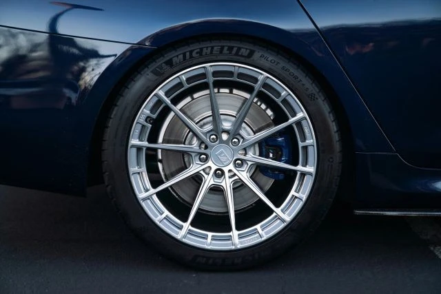 2021 BMW G30 M550i & M550d Sedan - Image 15 of 21