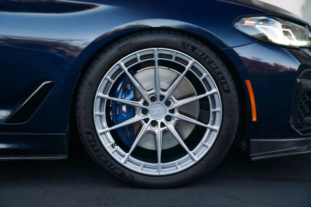 2021 BMW G30 M550i & M550d Sedan - Image 14 of 21