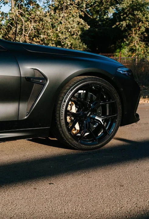 2021 BMW M8 - Image 4 of 5