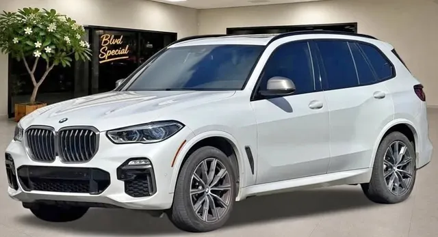 2021 BMW X5 M50i