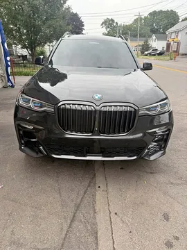 2021 BMW X7 M50i Dark Shadow Edition