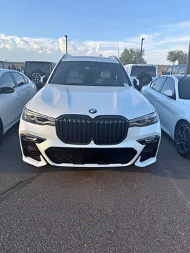 2021 BMW X7 M50i