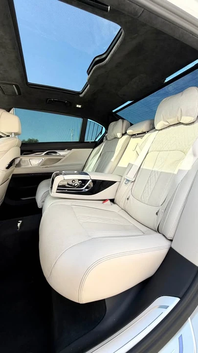 2021 BMW Alpina B7 - Image 18 of 20