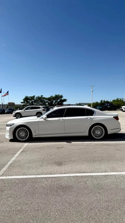 2021 BMW Alpina B7 - Image 10 of 20