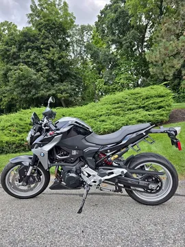 2021 BMW F900R