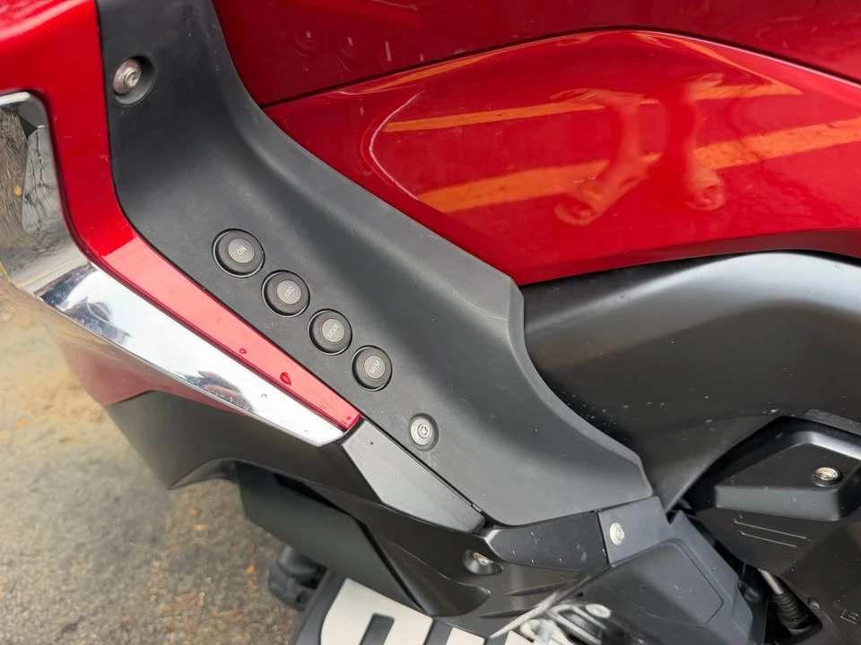2021 BMW K1600 - Image 12 of 16