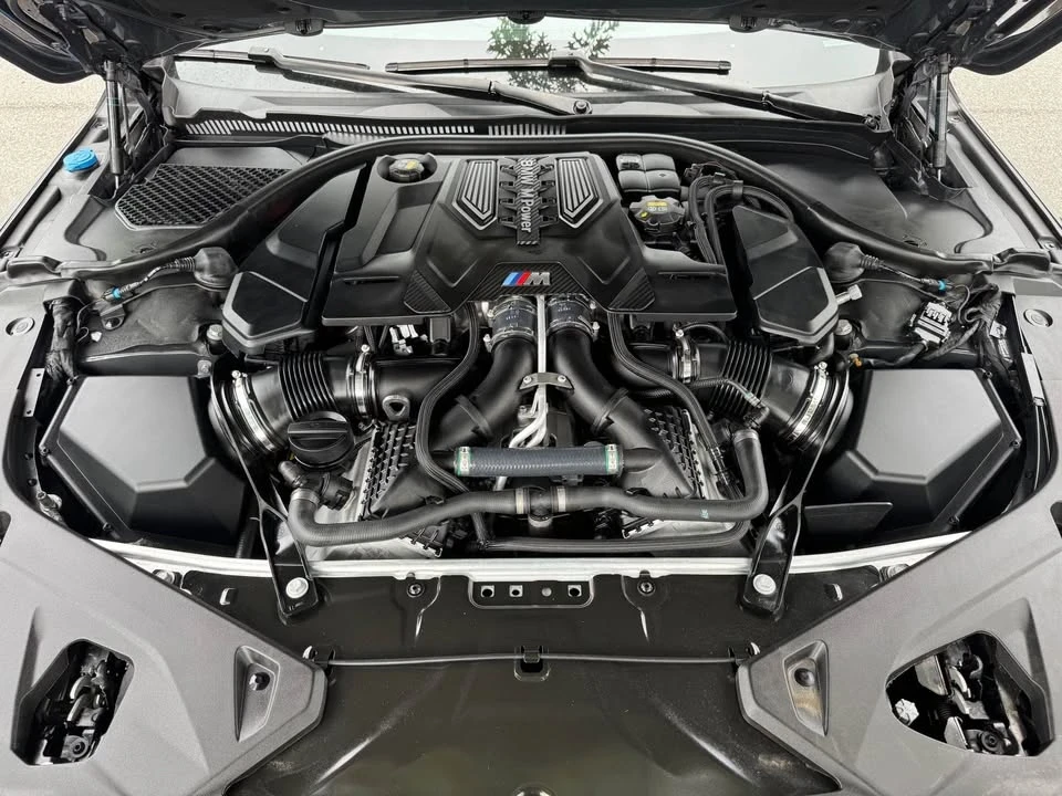 2021 BMW M8 - Image 16 of 17