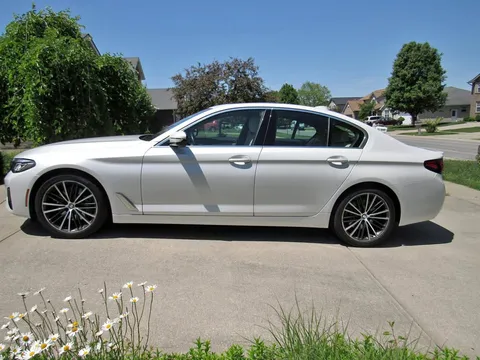 2021 BMW 530i