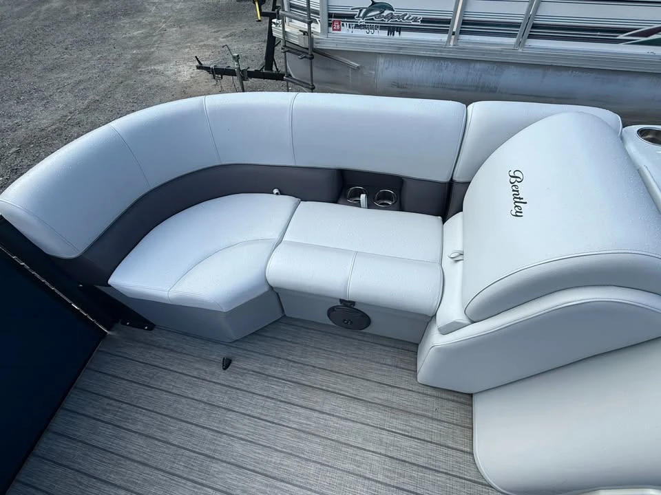 2021 Bentley - Image 10 of 11