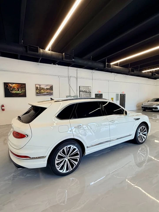 2021 Bentley Bentayga - Image 6 of 15