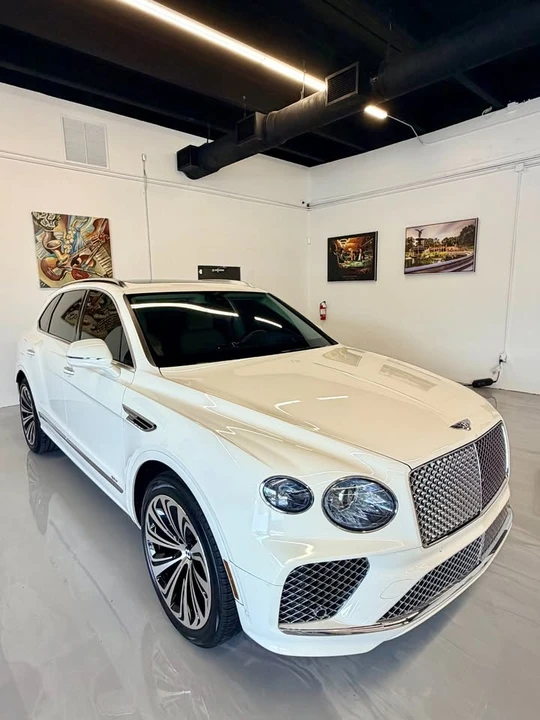 2021 Bentley Bentayga - Image 2 of 15
