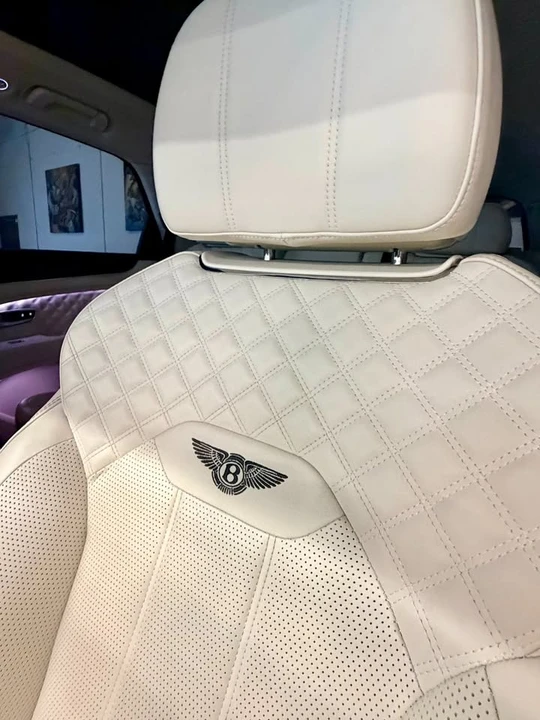 2021 Bentley Bentayga - Image 10 of 15