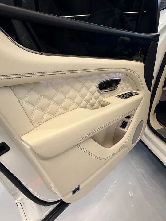 2021 Bentley Bentayga - Image 11 of 15