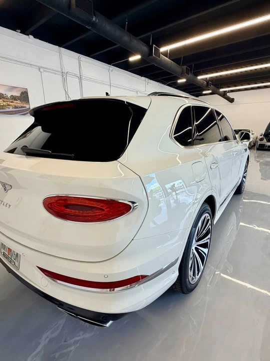 2021 Bentley Bentayga - Image 14 of 15