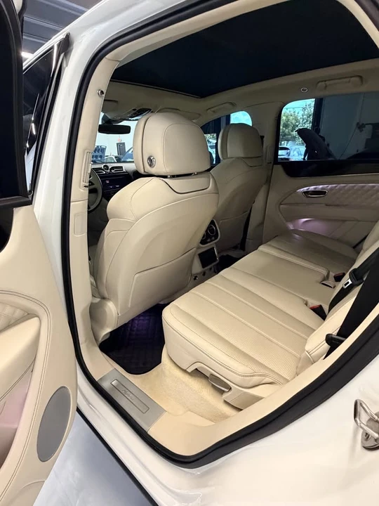 2021 Bentley Bentayga - Image 12 of 15