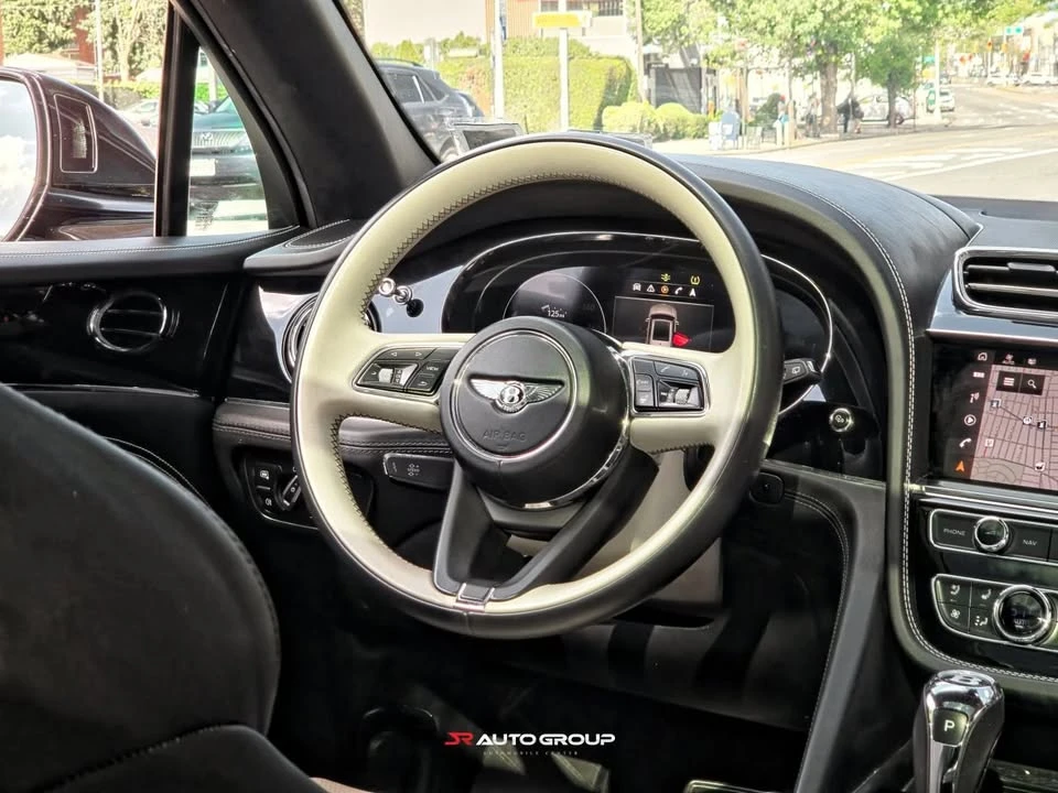 2021 Bentley Bentayga - Image 9 of 14
