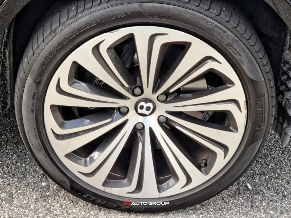 2021 Bentley Bentayga - Image 7 of 14