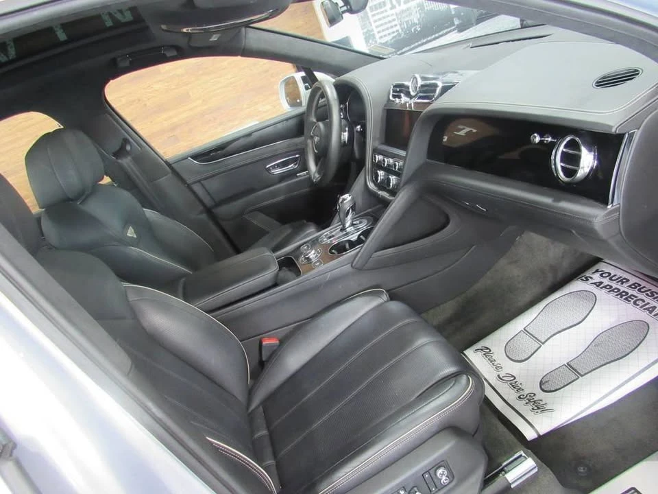 2021 Bentley Bentayga - Image 17 of 17