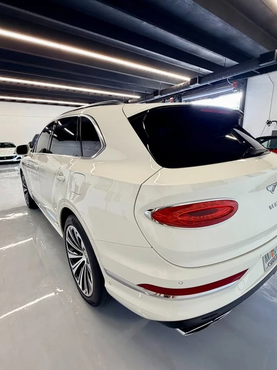 2021 Bentley Bentayga - Image 13 of 14