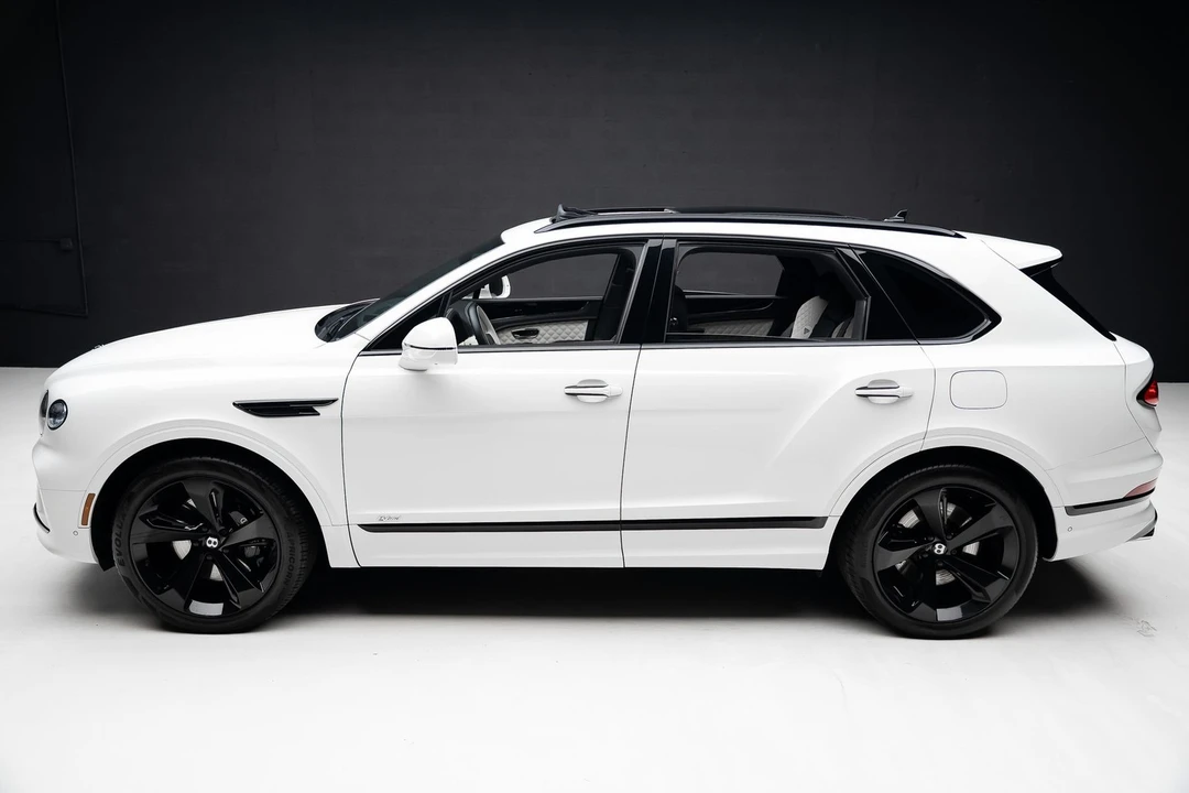 2021 Bentley Bentayga - Image 16 of 31