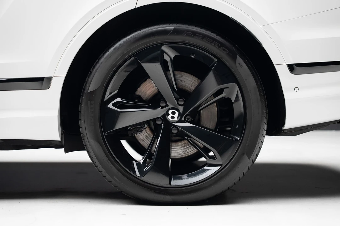 2021 Bentley Bentayga - Image 20 of 31