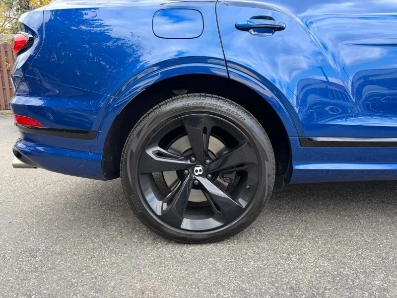 2021 Bentley Bentayga - Image 9 of 12
