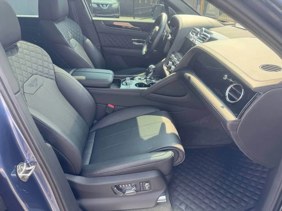 2021 Bentley Bentayga - Image 12 of 18